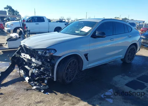2024 BMW X4 M z USA, uszkodzony, nr VIN 5YM23EC03R9U11806